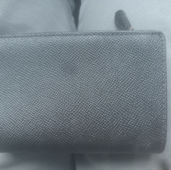 Coach - Picture 2 of 3